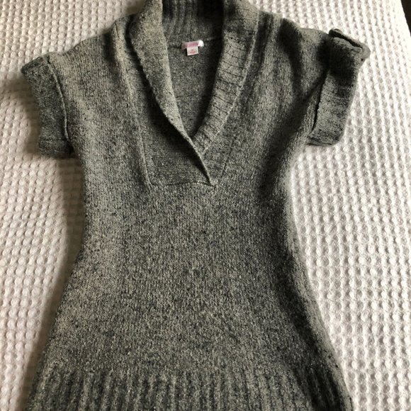 Short Sleeve Gray Tweed Sweater - Picture 3 of 4